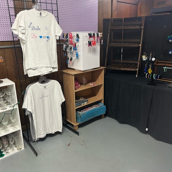 Meet your Posher, Gina - Picture 2 of 6